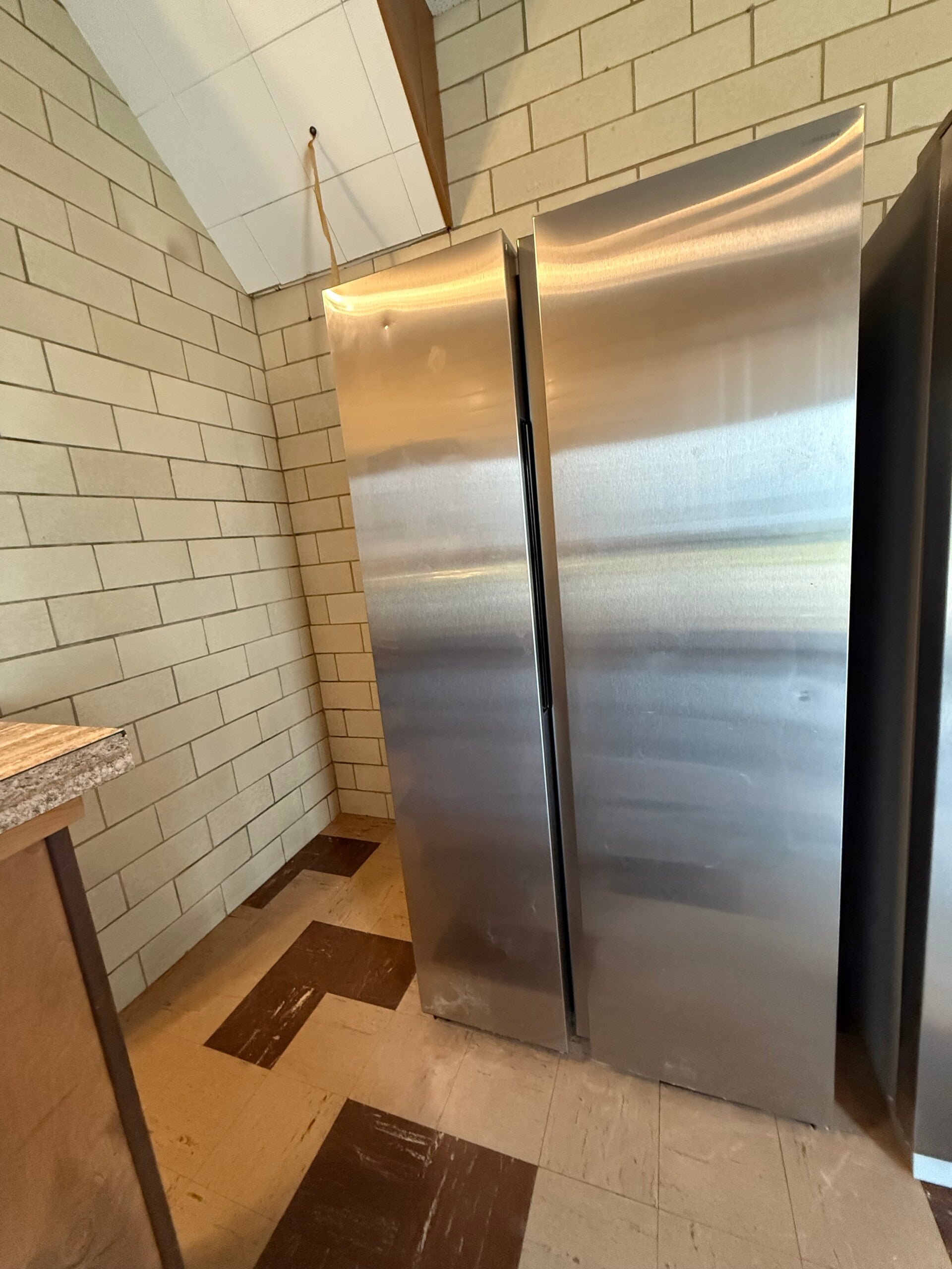 SAMSUNG REFRIGERATOR