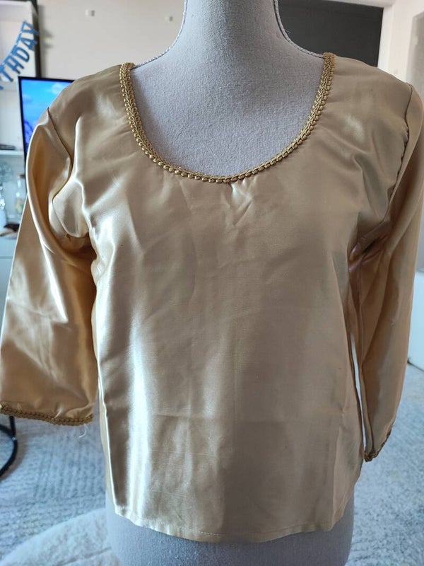 Haut satin champagne