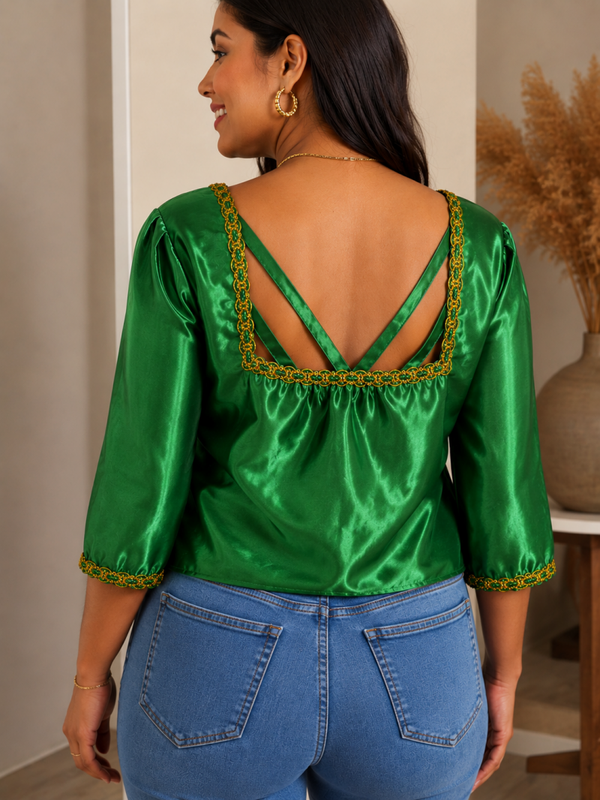 Haut en satin vert