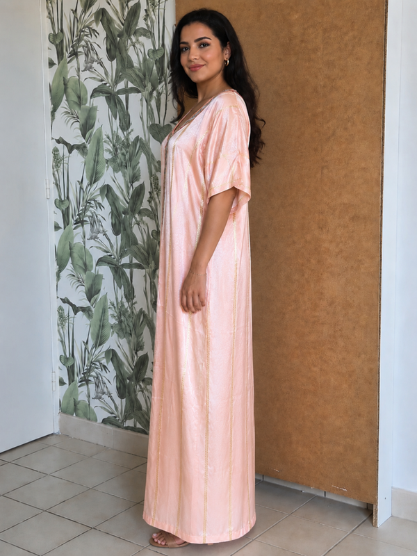 Robe en satin style marocain