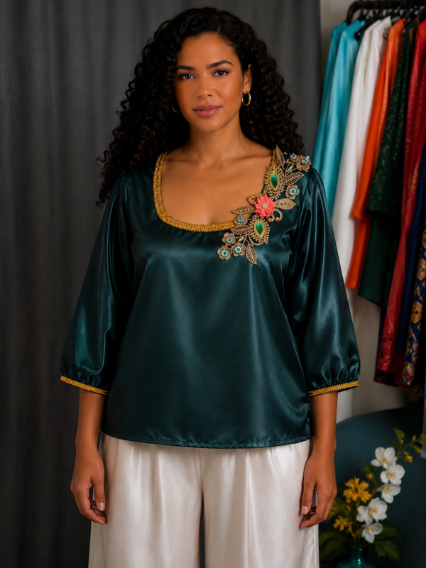 Haut en satin vert émeraude