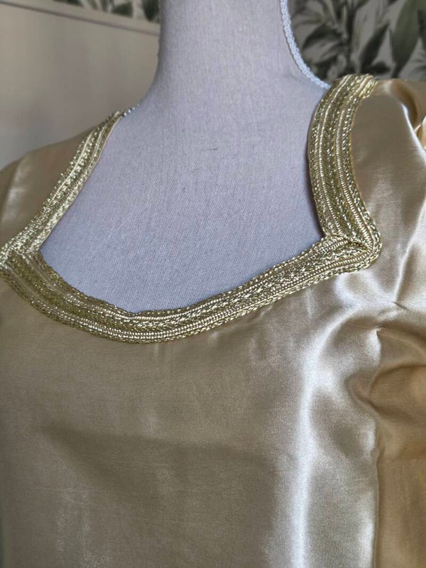 Haut en satin champagne doré