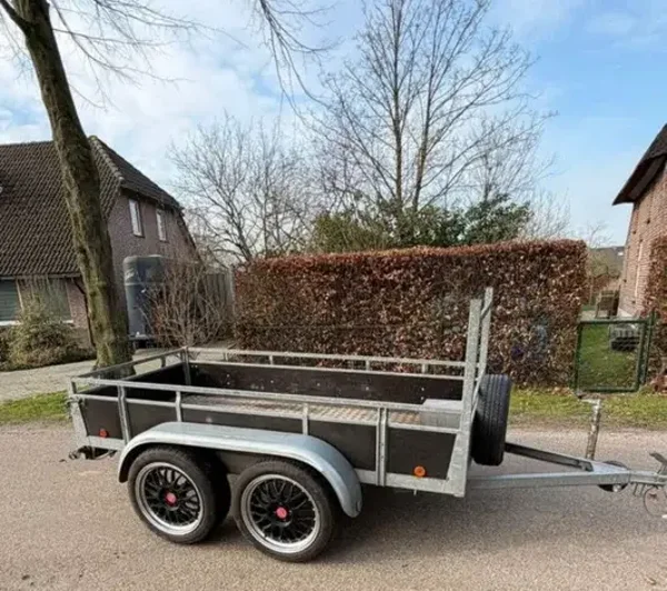 Bakwagen dubbel as met elektrische lier en BBS velgen tot 750 KG