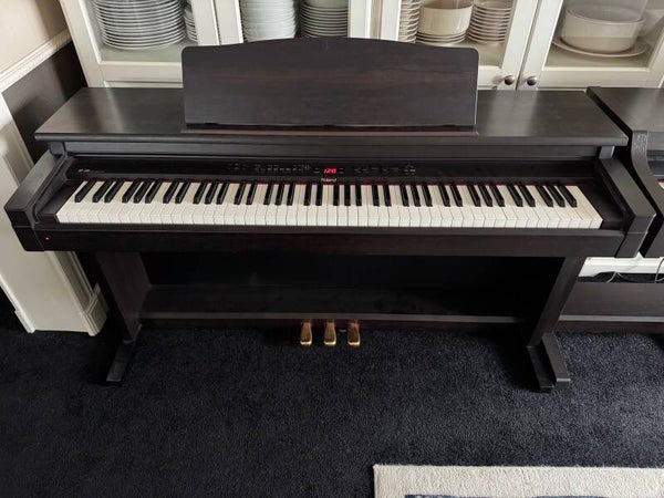 Roland HP 330