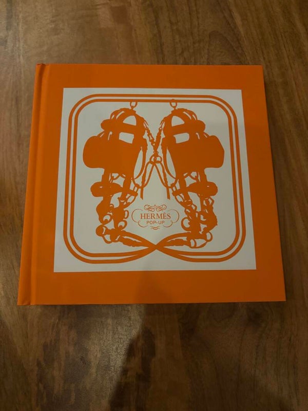 HERMES tafel pop up boek