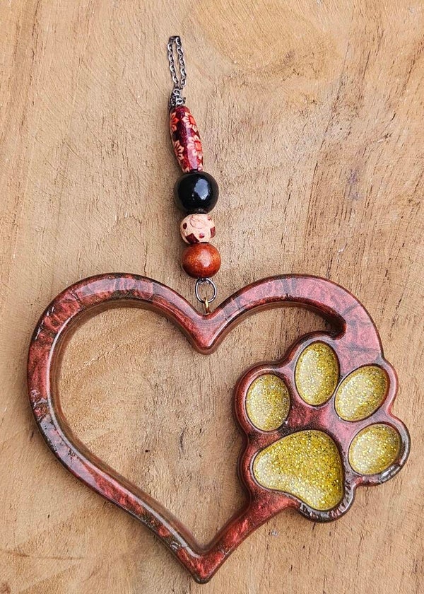 "Heart and Paw" Bruin Goud
