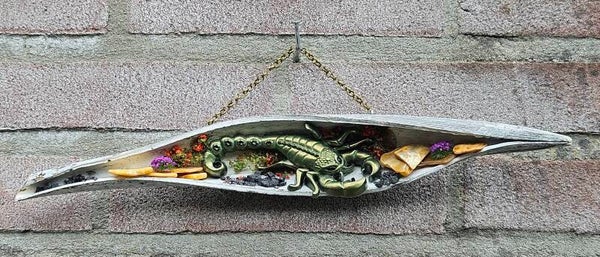 "Schorpioen Woestijnwonder" Hanger Bananenblad
