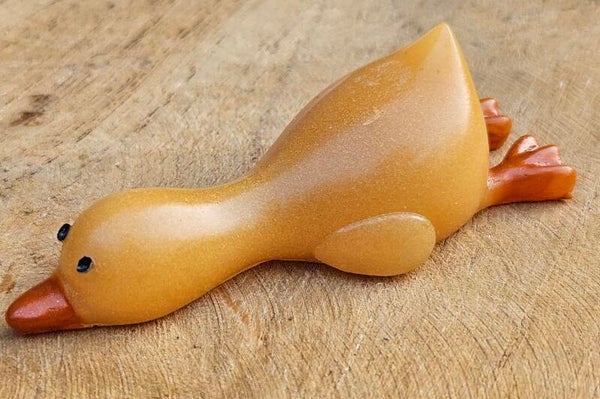 "Gilbert de Gans" Groot Liggend Donkergeel- bruinachtig