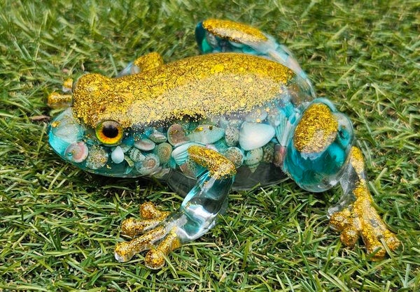 "Frolic the Frog" Glitter Beach