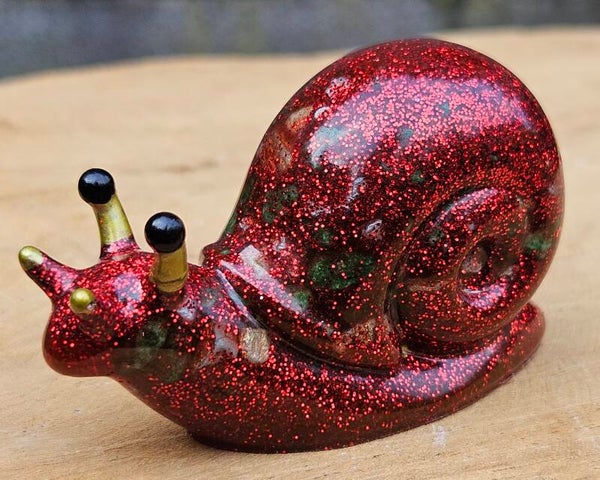 "Sneaky Snail" Rood Glitter Steentjes