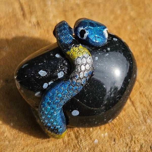 Mini Slang op zak steentje Sneeuwvlok Obsidiaan