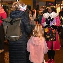 Ballonnen Piet bij winkel of bedrijf