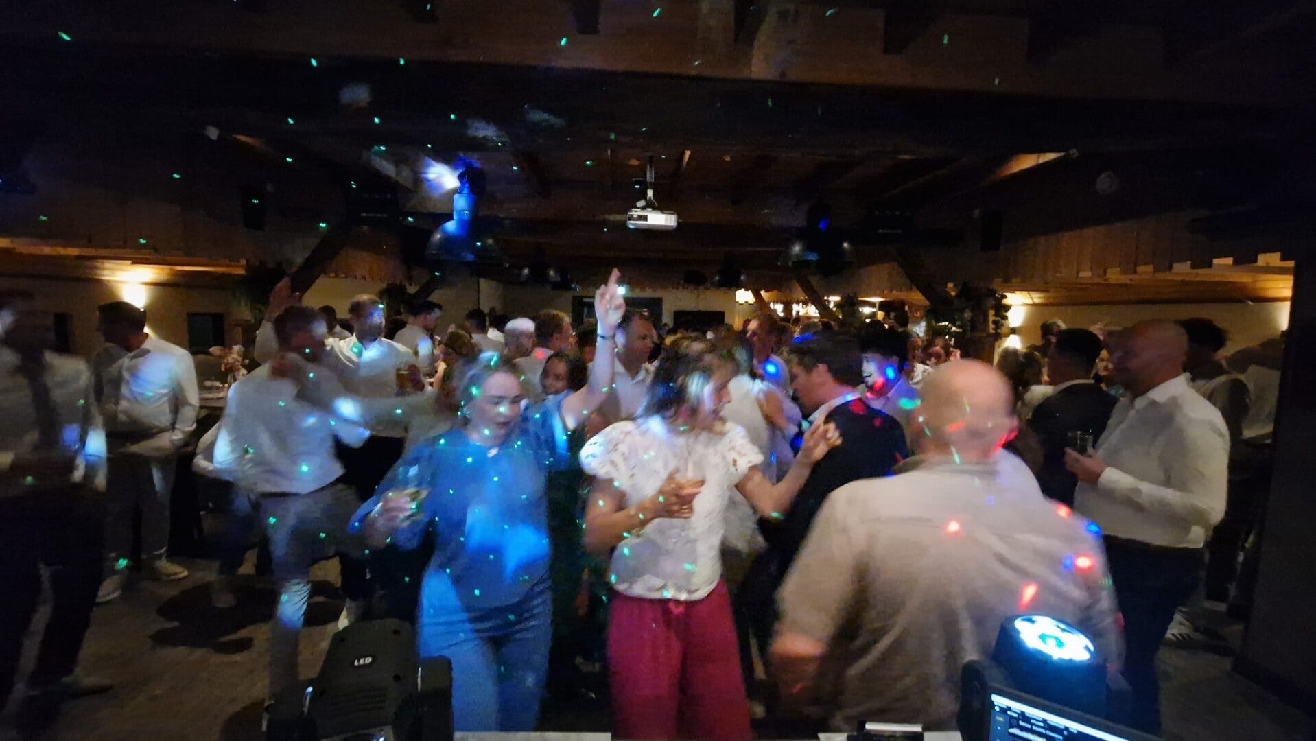Bruiloftsfeest met DJ Anton bij Landgoed Het Rheins in Enter