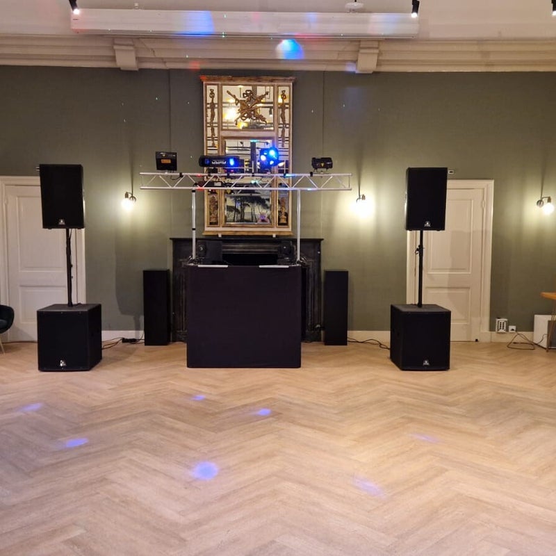 opstelling-kasteel-amerongen-dj-anton-200924-1-standard.jpg