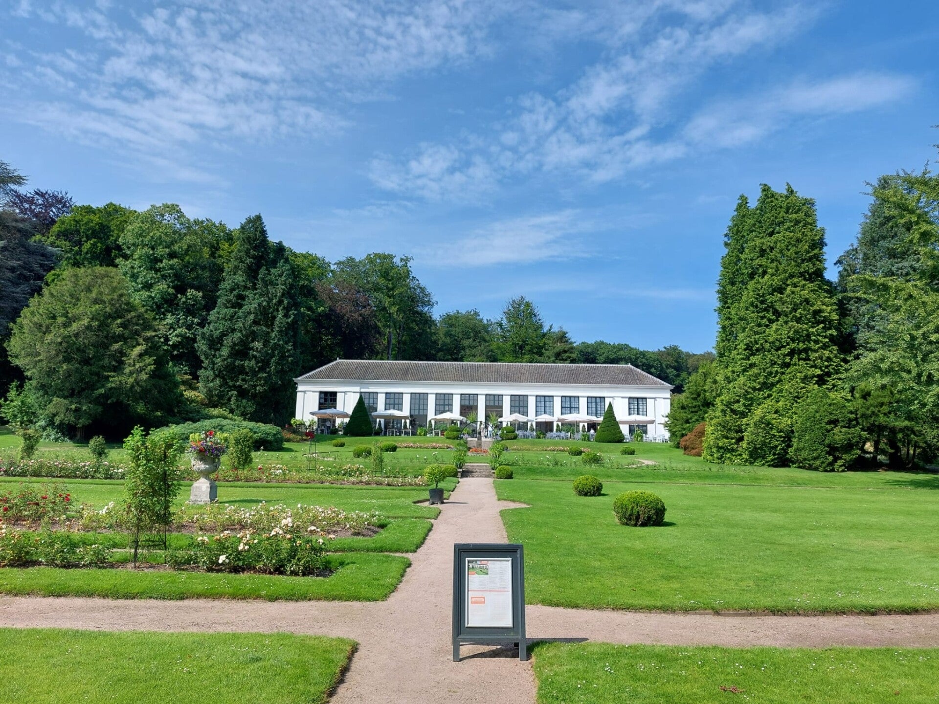 Theehuis bij Kasteel Rosendael in Rozendaal
