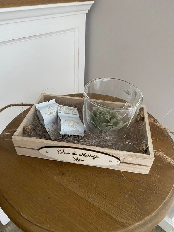 Flora tea box met mok