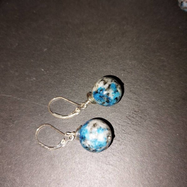 K2 Rock oorbellen met gesloten oorhaakjes