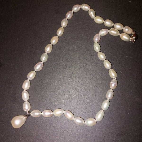 Ketting witte parels met druppel hanger sluiting geen echt zilver