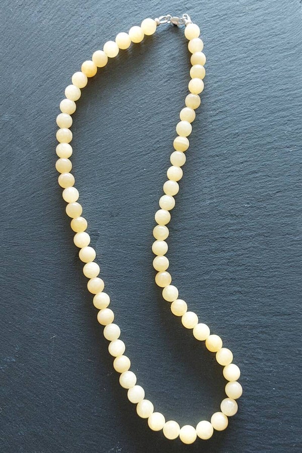 Gele calciet ketting 8 mm kralen met lobstersluiting