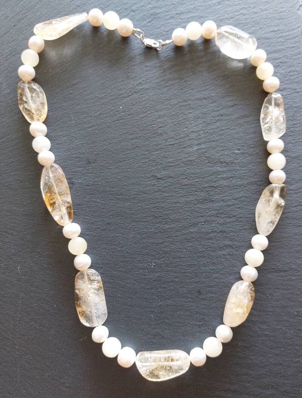 Citrien, gele calciet en parel ketting met lobster sluiting