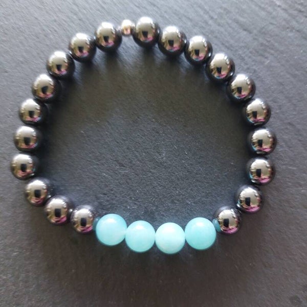 Hematiet armband met centrepiece van amazoniet kralen met zilveren kraal