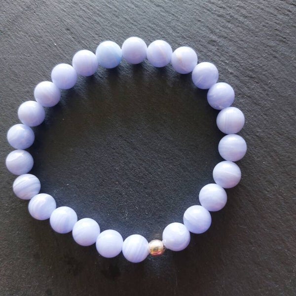 Chalcedoon armband 8 mm kralen met zilveren kraal