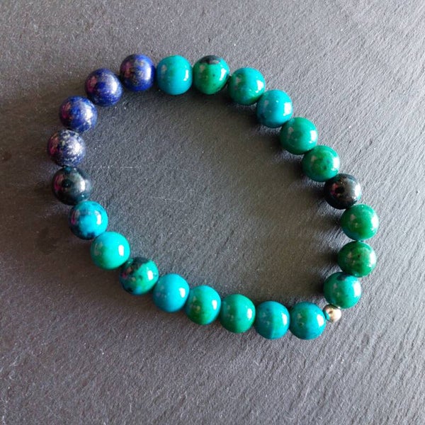 Chrysocolla armband met centrepiece van Lapis Lazulli met een zilveren kraal