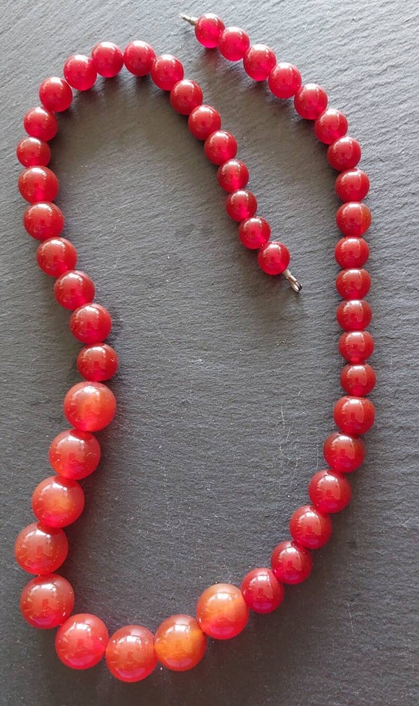 Carneool torenketting 8 en 12 mm met een luxe lobstersluiting