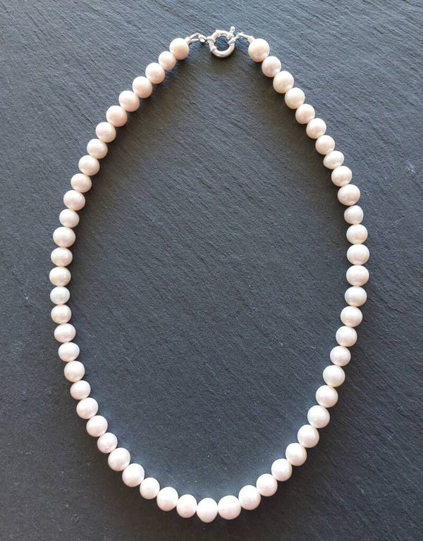 Parelketting ronde parels 8mm met  boeisluiting