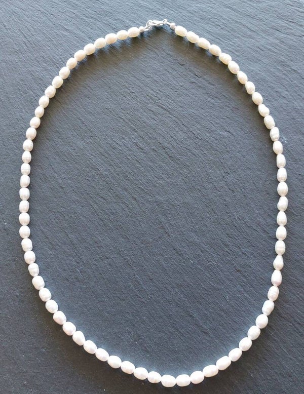Parelketting witte parels 7mm  met  lobstersluiting
