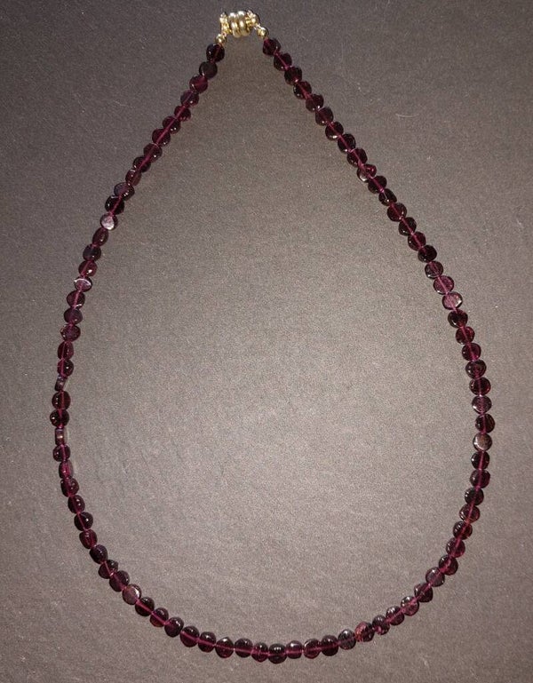 Granaat ketting 4.5 mm kralen met gold plated magneet sluiting
