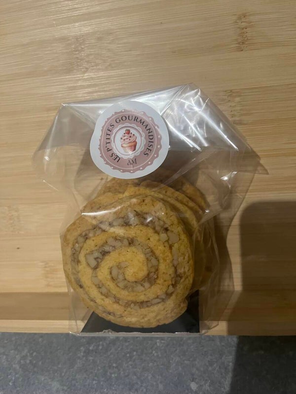 Roulé aux noix /100g