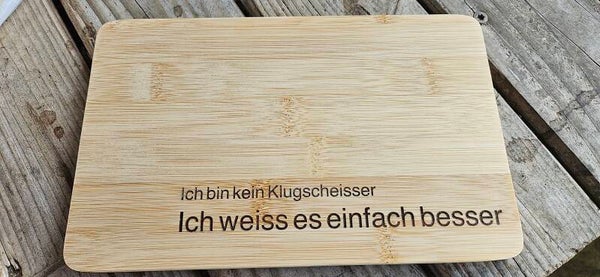Frühstücksbrettchen aus Holz graviert – Schneidebrett mit Spruch & Motiv (Bambus)