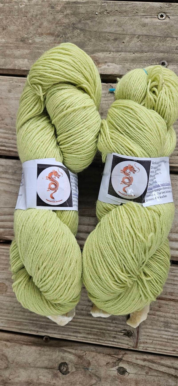 Handgefärbtes Sockenwolle 2er-Set ST23 – Merino/Polyamid (Hellgrün / Apfelgrün)