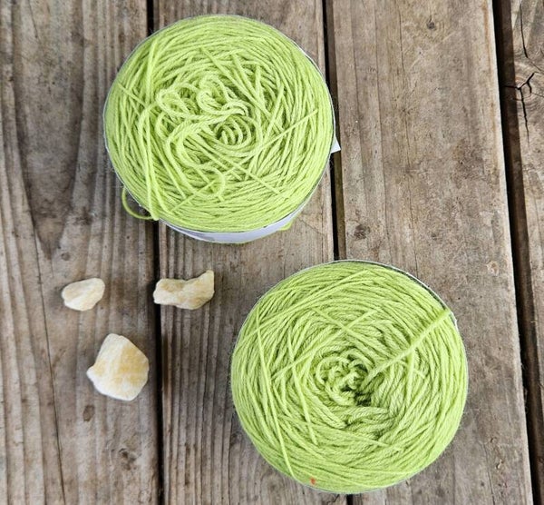 handgefärbte Sockenwolle - gelbgrün - lemongreen - SO516