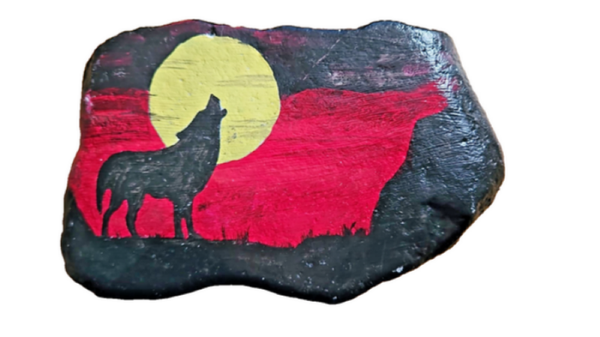 Stein, Flußstein, Naturstein, gemalt - Wolf rot - UNIKAT