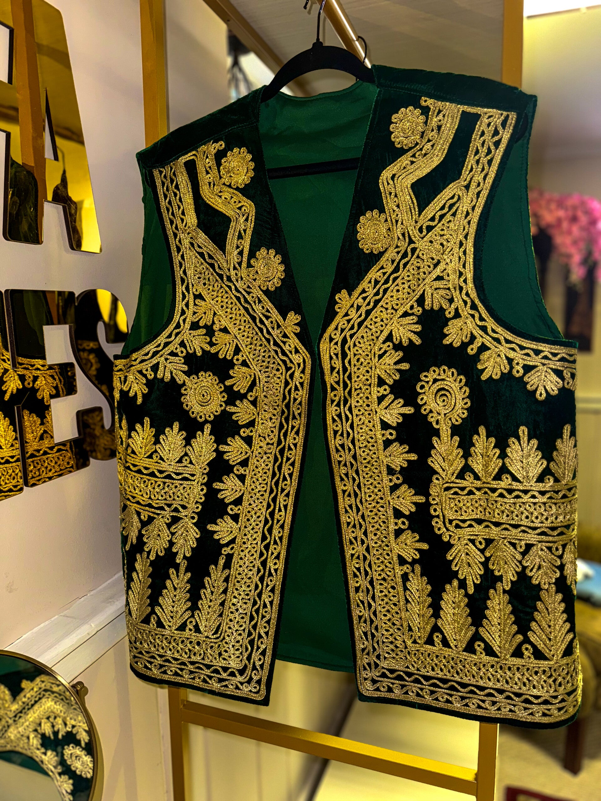 Afghani vest