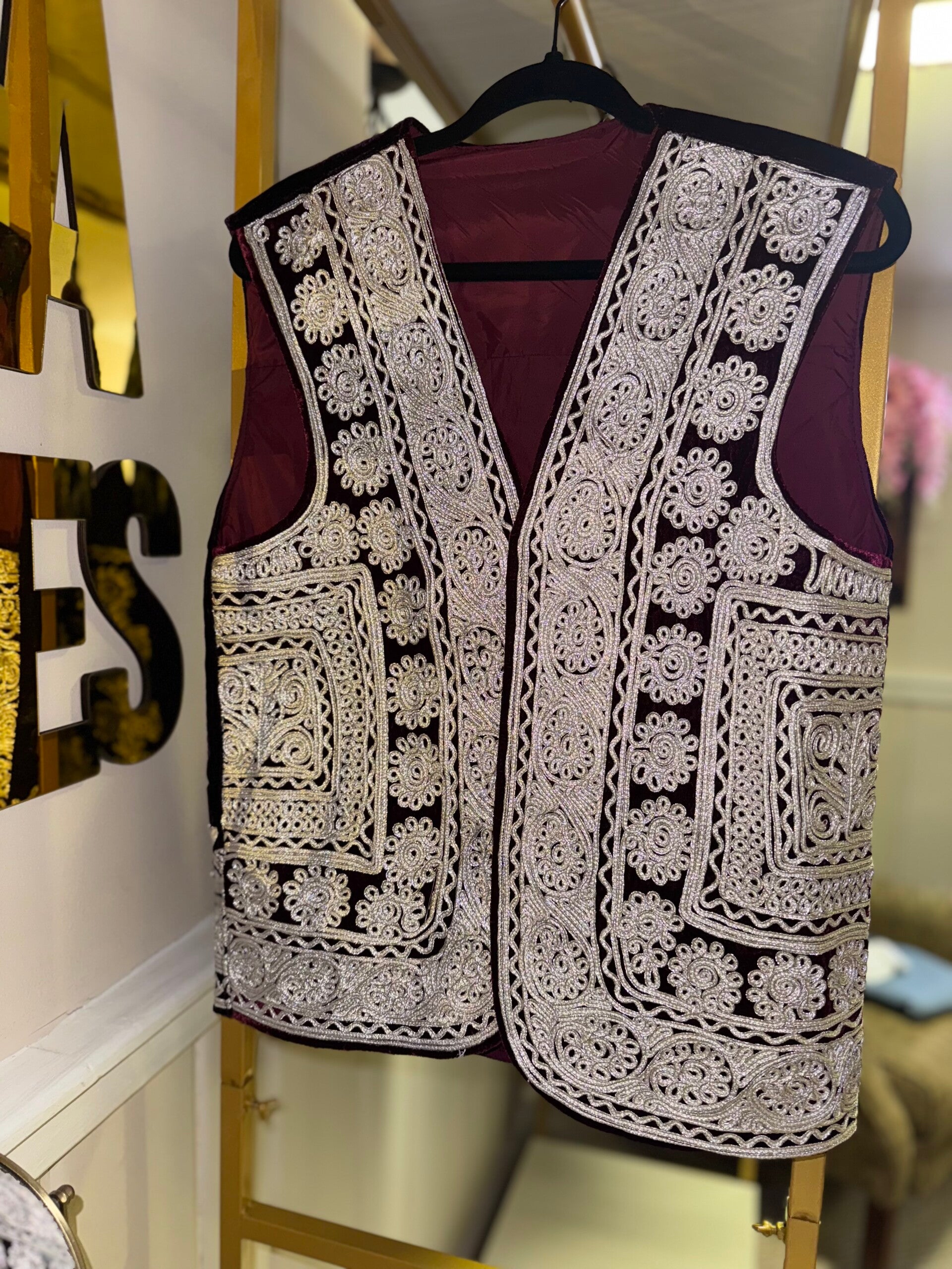 Afghani vest