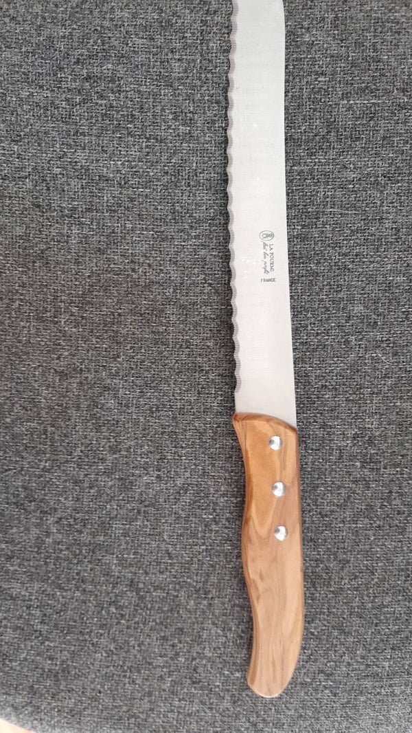 Couteau à pain