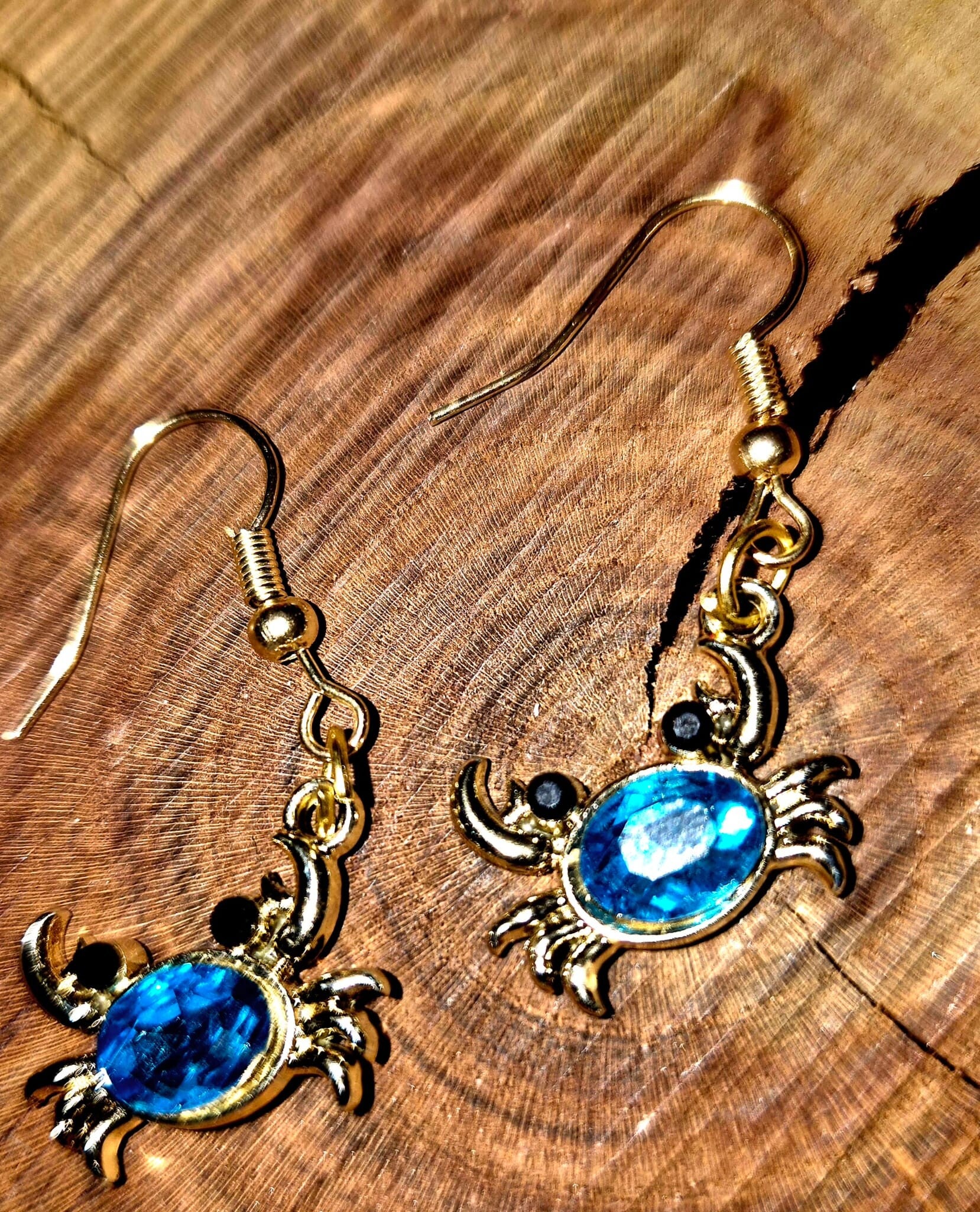 3012 Goldohrringe "Blue Crab"