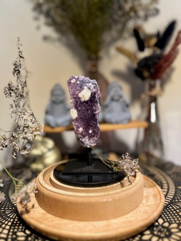 Ruwe Druzy Amethist met calciet -307 gram