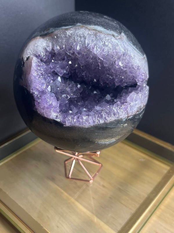 Amethist Sphere/ Pac-Man shape