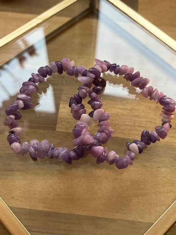 Lepidolite chip armband uit Afrika