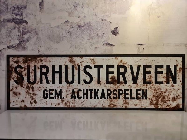 Plaatsnaam bord 60cm SURHUISTERVEEN