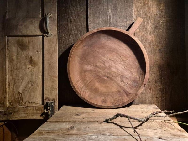 Houten schaal met oor