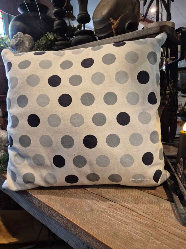 Kussen hoes bolletjes