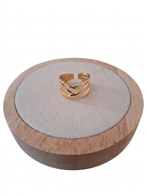 Anillo de acero dorado