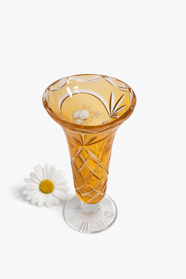 Schwere Bleikristall-Vase bernsteinfarben geschliffen 21 cm Vintage