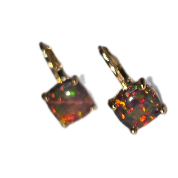 Vergoldete Ohrringe mit synthetischem Opal irisierend neuwertig