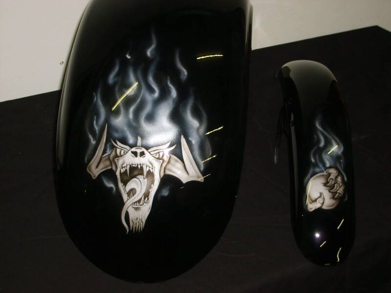 Draak en Drakenklauw op harley fenders